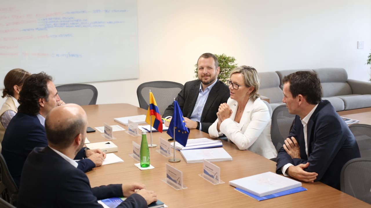 La Embajadora de la Unión Europea estrecha relaciones con Medellín y Antioquia