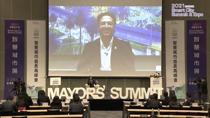 Medellín expone estrategia de Ecociudad y Valle del Software ante alcaldes del mundo en el Taipei Smart City Summit & Expo